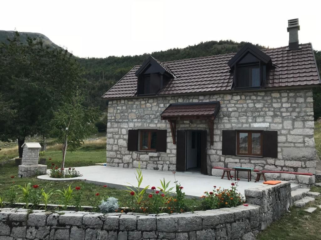 Дома для отпуска Lovcen Holiday Home Цетине