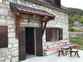 Дома для отпуска Lovcen Holiday Home Цетине Дом для отпуска-49